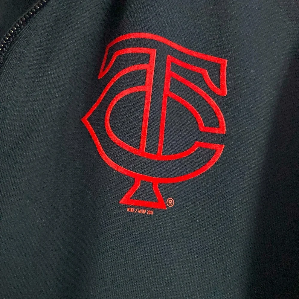 Nike SZ L Minnesota Twins Red and Navy Lightweight zipper Jacket